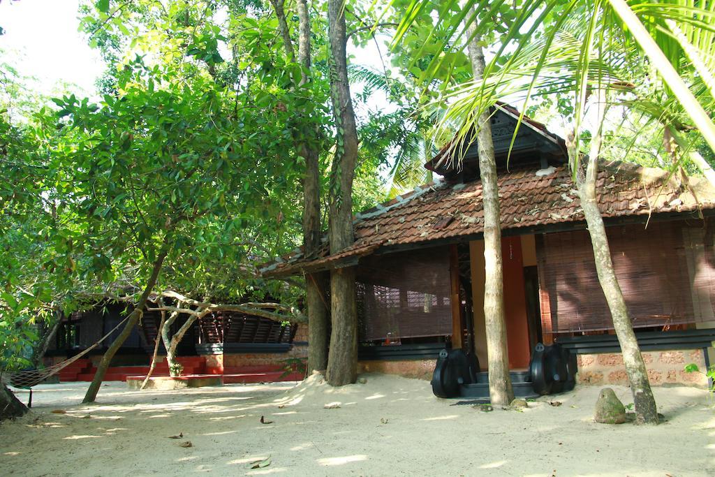 Arakkal Heritage Mararikulam Exterior foto