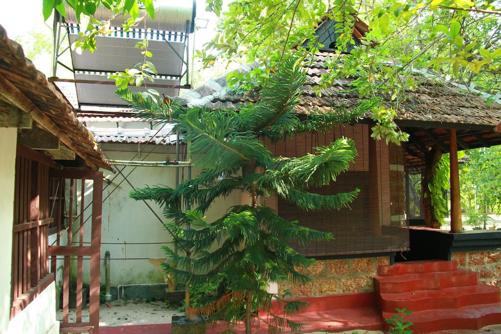 Arakkal Heritage Mararikulam Exterior foto
